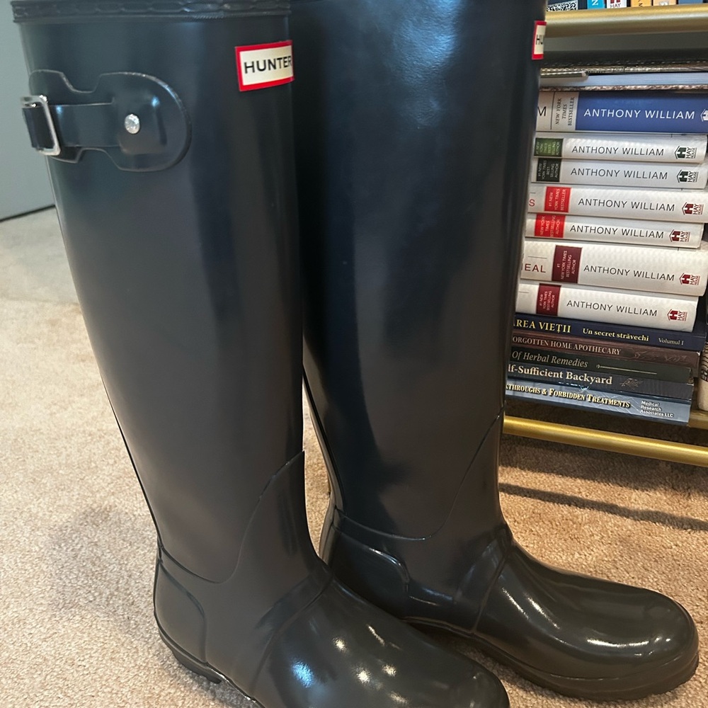 Hunter Gloss Black Tall Waterproof Rain Boots with Side Buckle